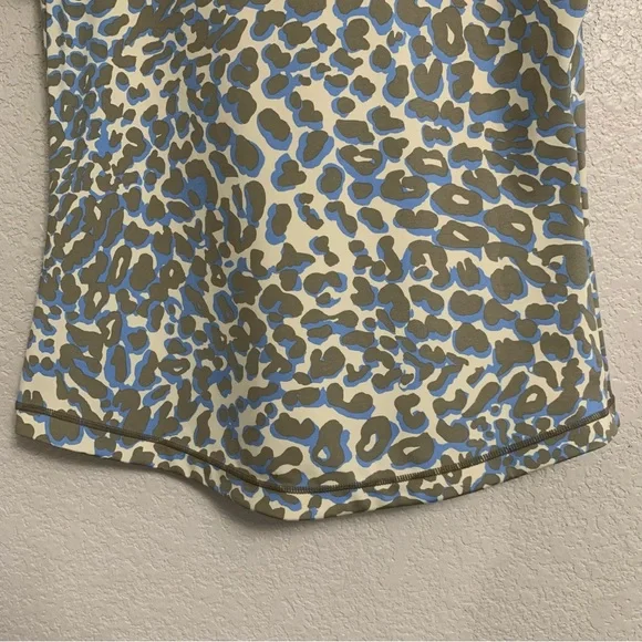 J McLaughlin Shirt Top Womens S Catalina Cloth Leopard Print Golf Tennis 1/4 Zip - Picture 15 of 16